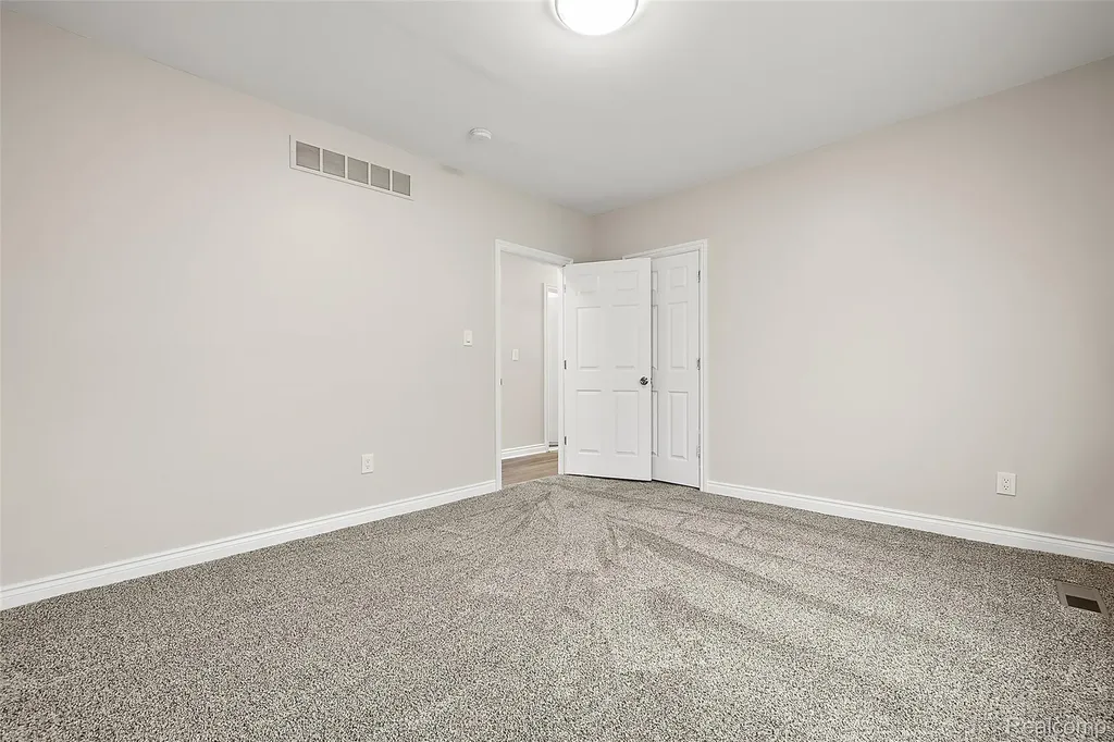 2080 Gladstone Street Detroit City MI 48206