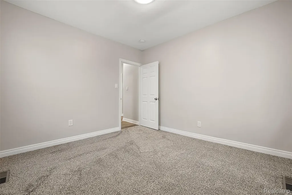 2080 Gladstone Street Detroit City MI 48206