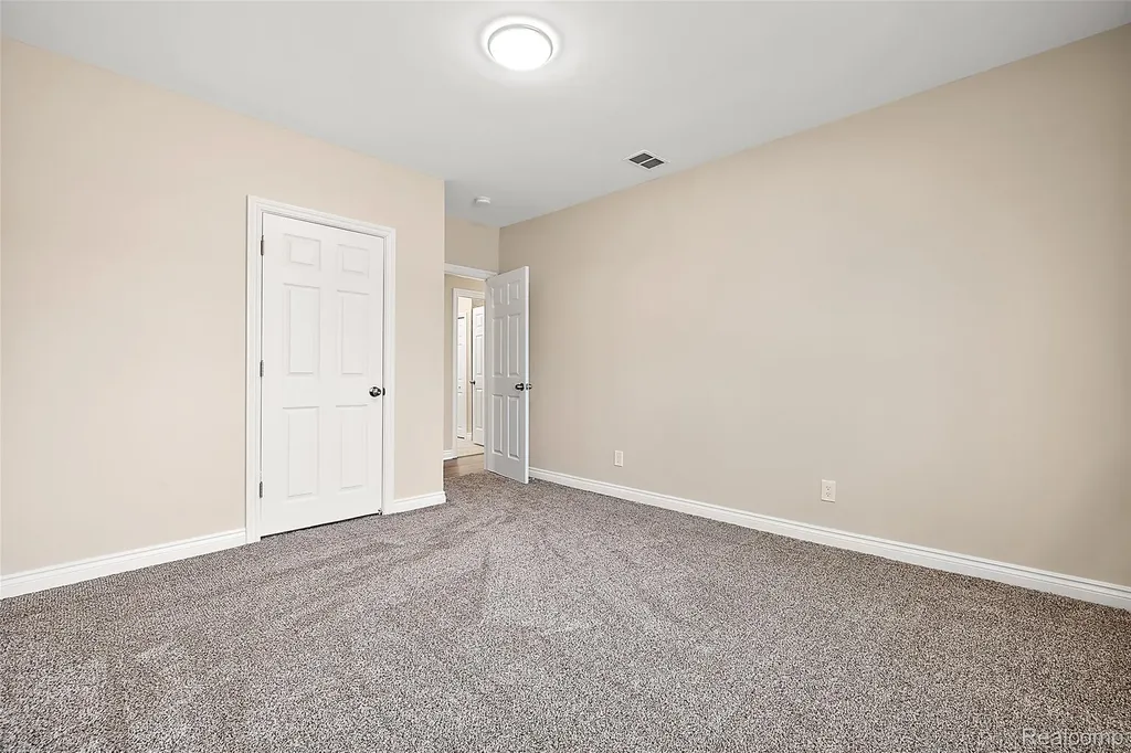 2080 Gladstone Street Detroit City MI 48206