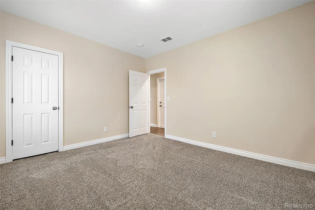 2080 Gladstone Street Detroit City MI 48206