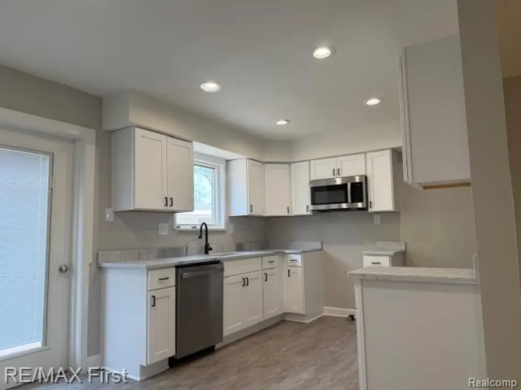 2148 Meyer Court Lincoln Park City MI 48146