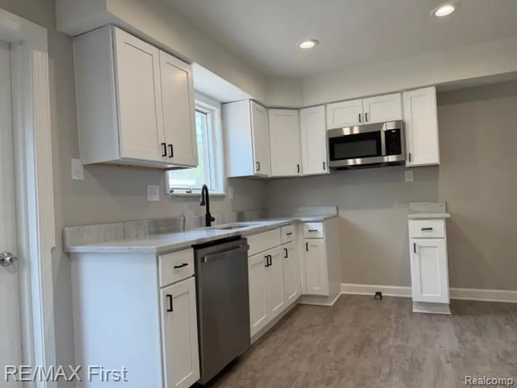 2148 Meyer Court Lincoln Park City MI 48146