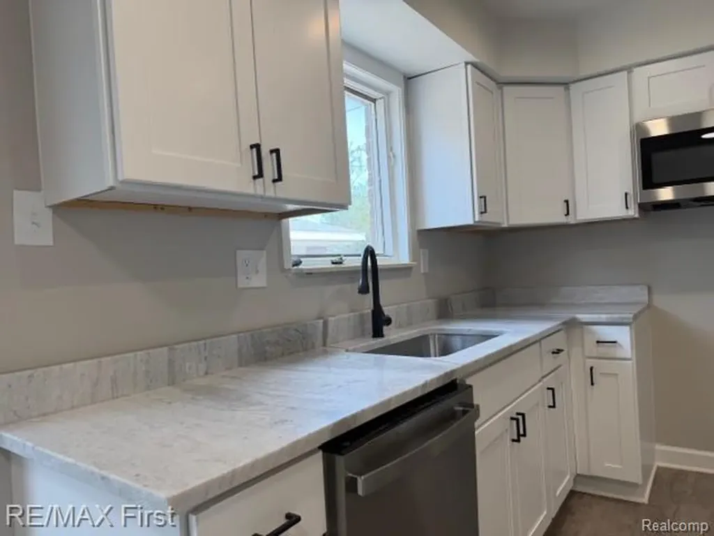 2148 Meyer Court Lincoln Park City MI 48146