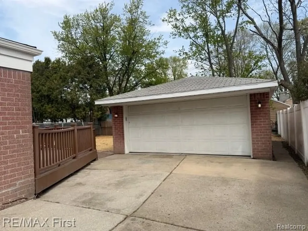 2148 Meyer Court Lincoln Park City MI 48146
