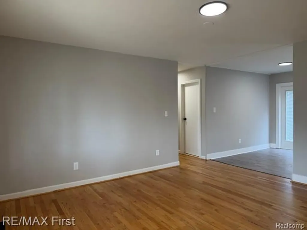 2148 Meyer Court Lincoln Park City MI 48146