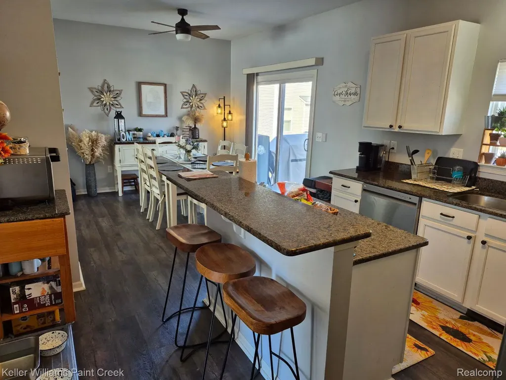 403 Newton Court Lake Orion Village MI 48362