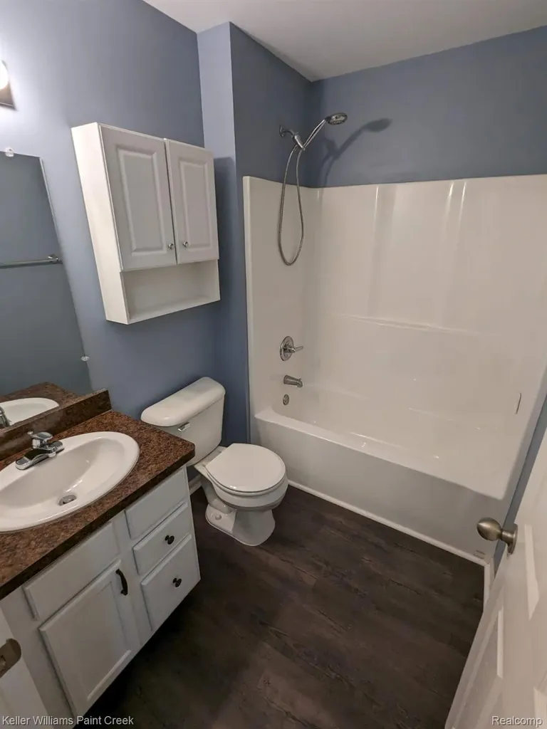 403 Newton Court Lake Orion Village MI 48362