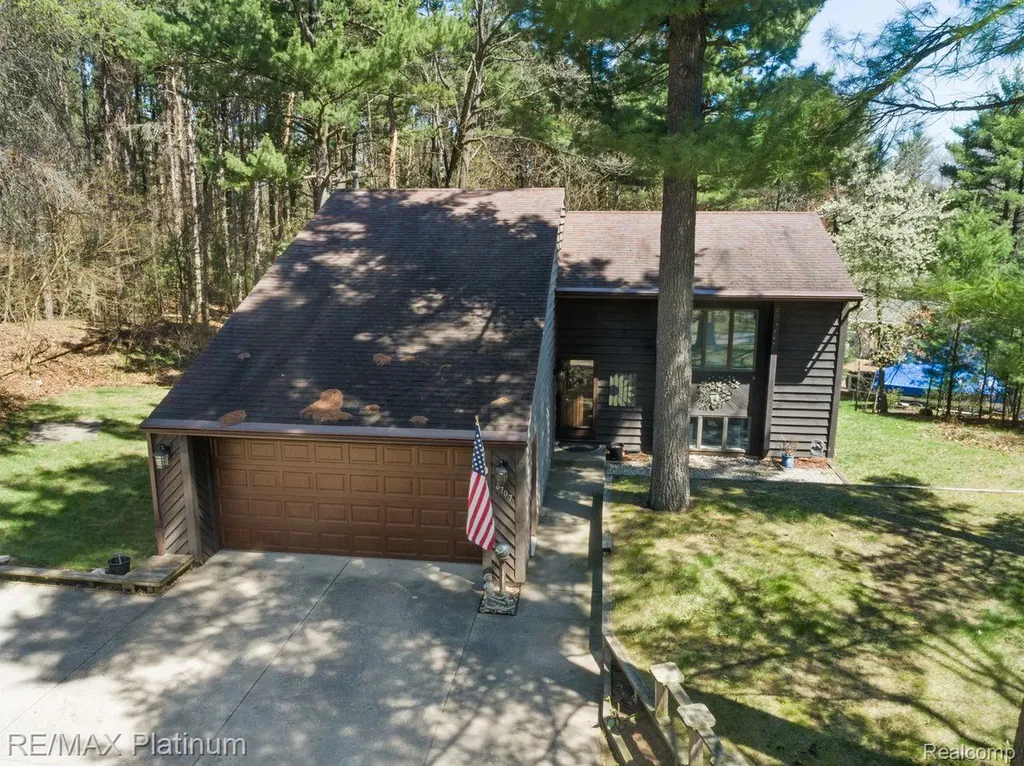 8707 White Fawn Street NE Cannon Township MI 49341