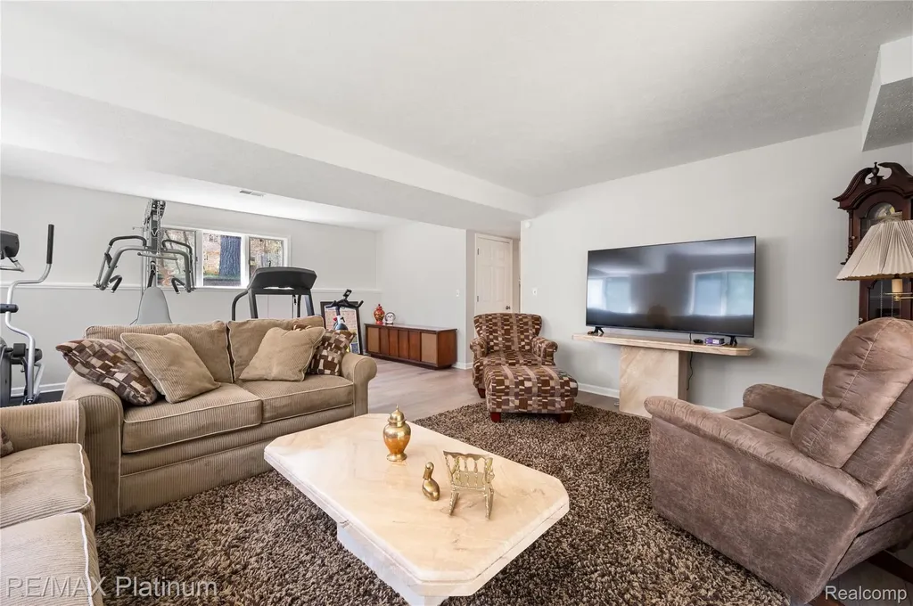 8707 White Fawn Street NE Cannon Township MI 49341