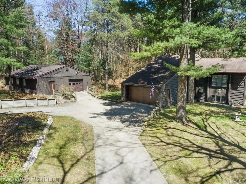 8707 White Fawn Street NE Cannon Township MI 49341