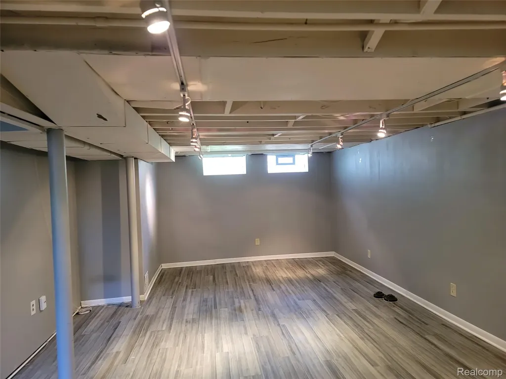 1803 N Connecticut Avenue Royal Oak City MI 48073