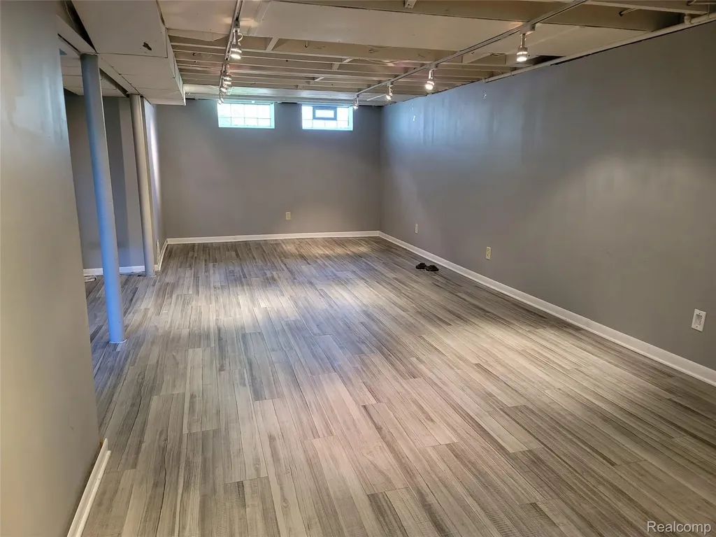 1803 N Connecticut Avenue Royal Oak City MI 48073