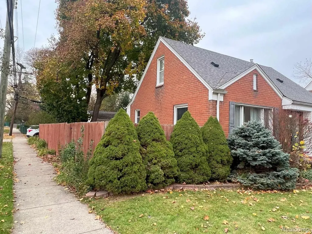 1803 N Connecticut Avenue Royal Oak City MI 48073