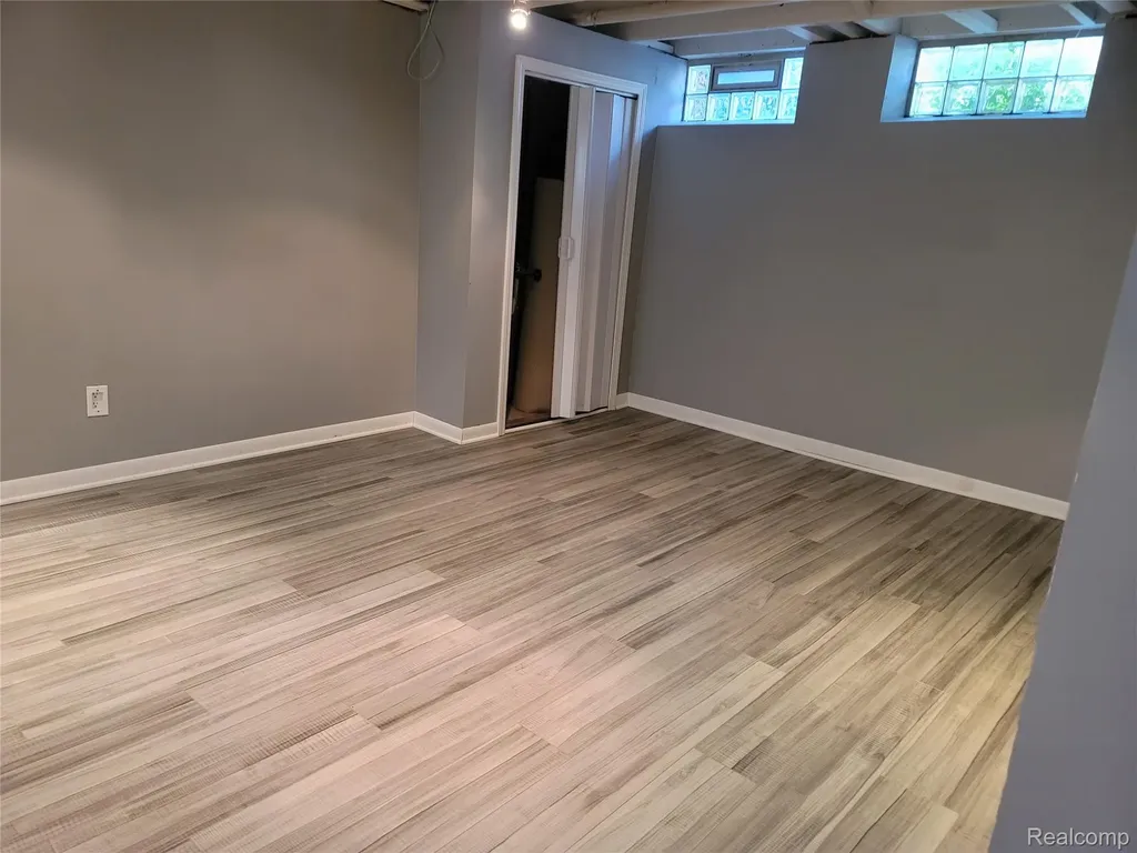1803 N Connecticut Avenue Royal Oak City MI 48073
