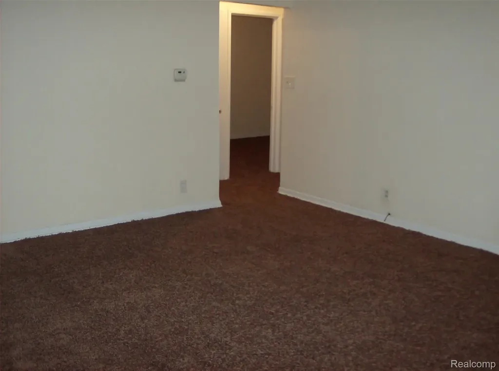 10641 Troy Street Oak Park City MI 48237