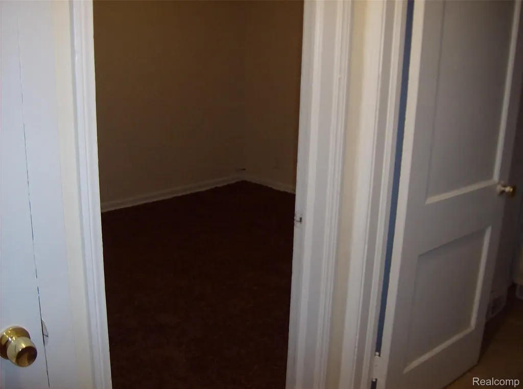 10641 Troy Street Oak Park City MI 48237