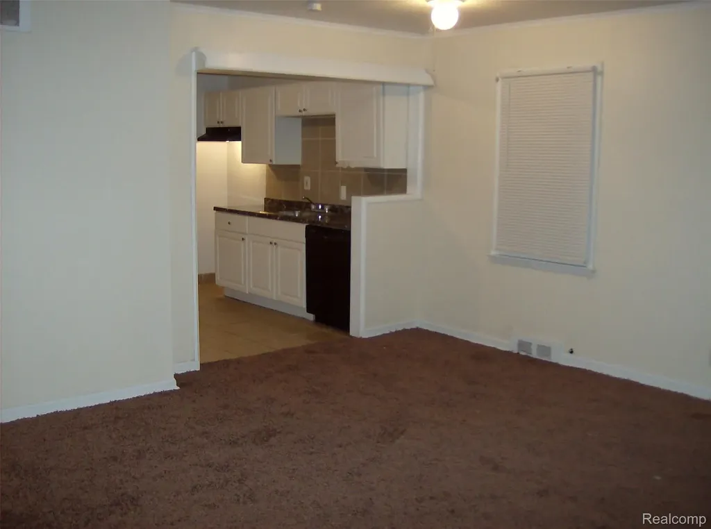 10641 Troy Street Oak Park City MI 48237