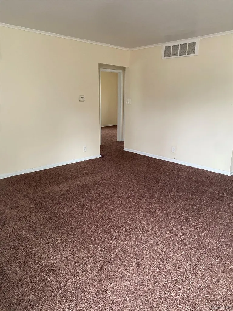 10641 Troy Street Oak Park City MI 48237