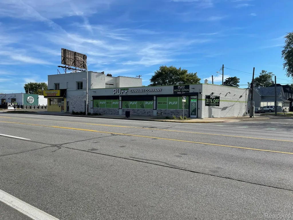 11397 W Jefferson Avenue River Rouge City MI 48218