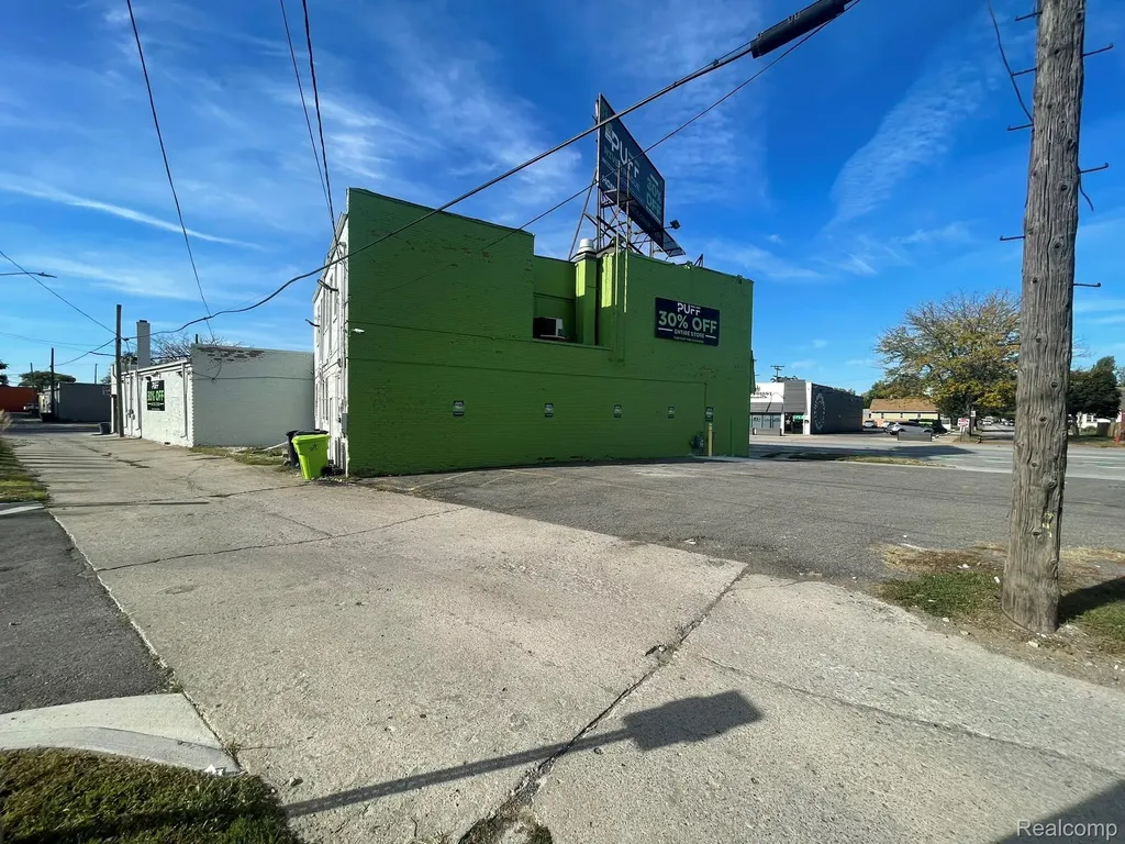 11397 W Jefferson Avenue River Rouge City MI 48218