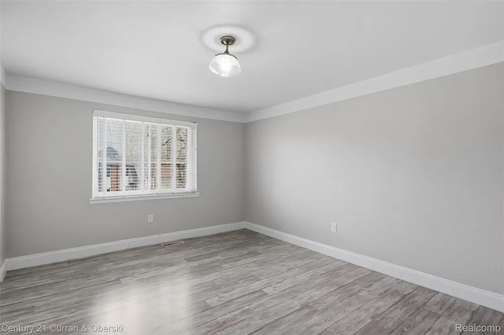 862 N Main Street Milford Village MI 48381