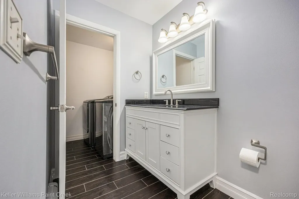 417 Parkdale Avenue #20 Rochester City MI 48307