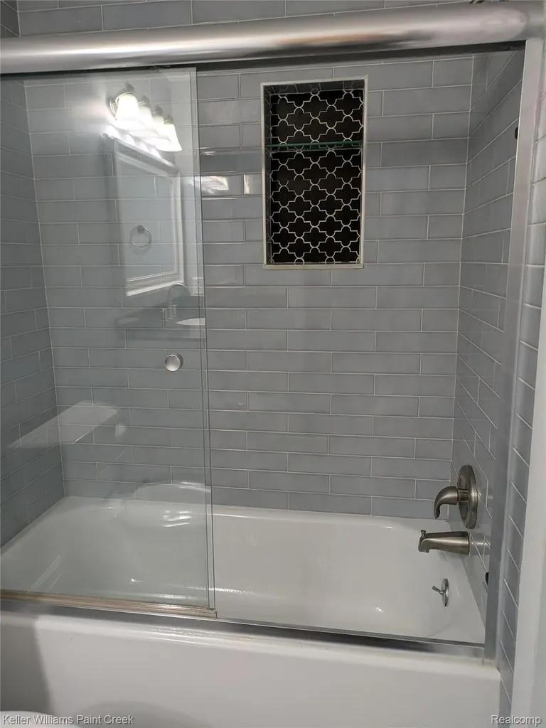 417 Parkdale Avenue #20 Rochester City MI 48307