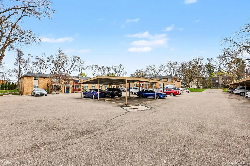 417 Parkdale Avenue #20 Rochester City MI 48307
