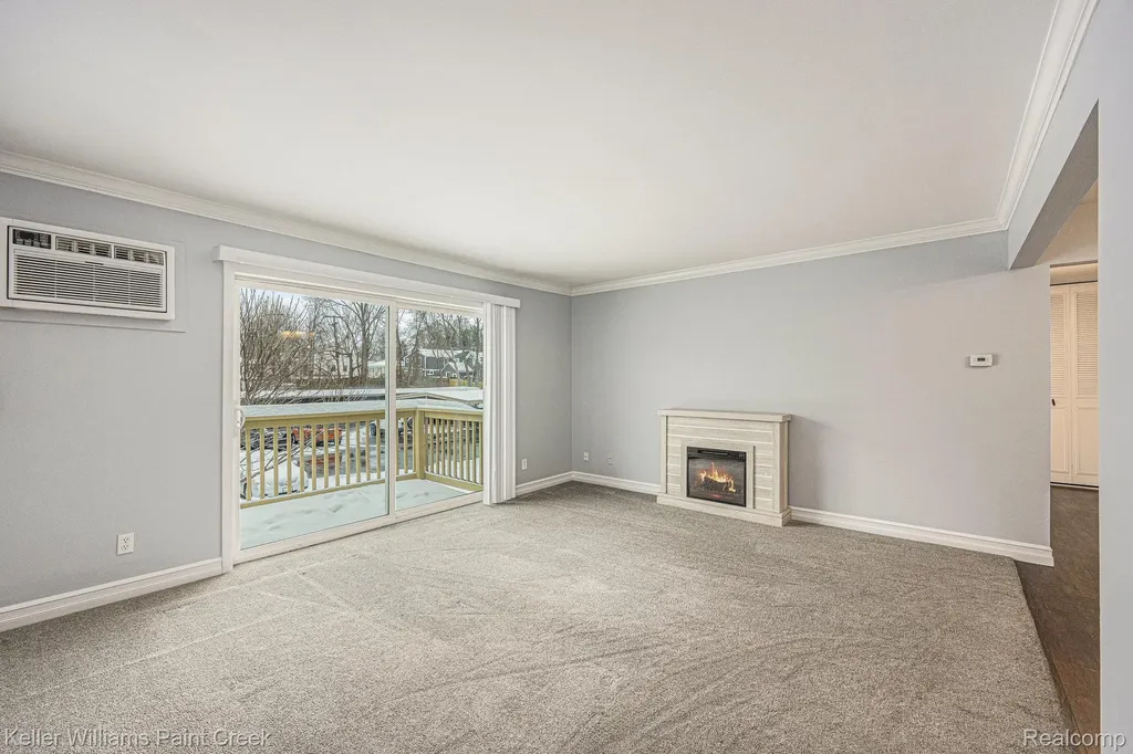 417 Parkdale Avenue #20 Rochester City MI 48307