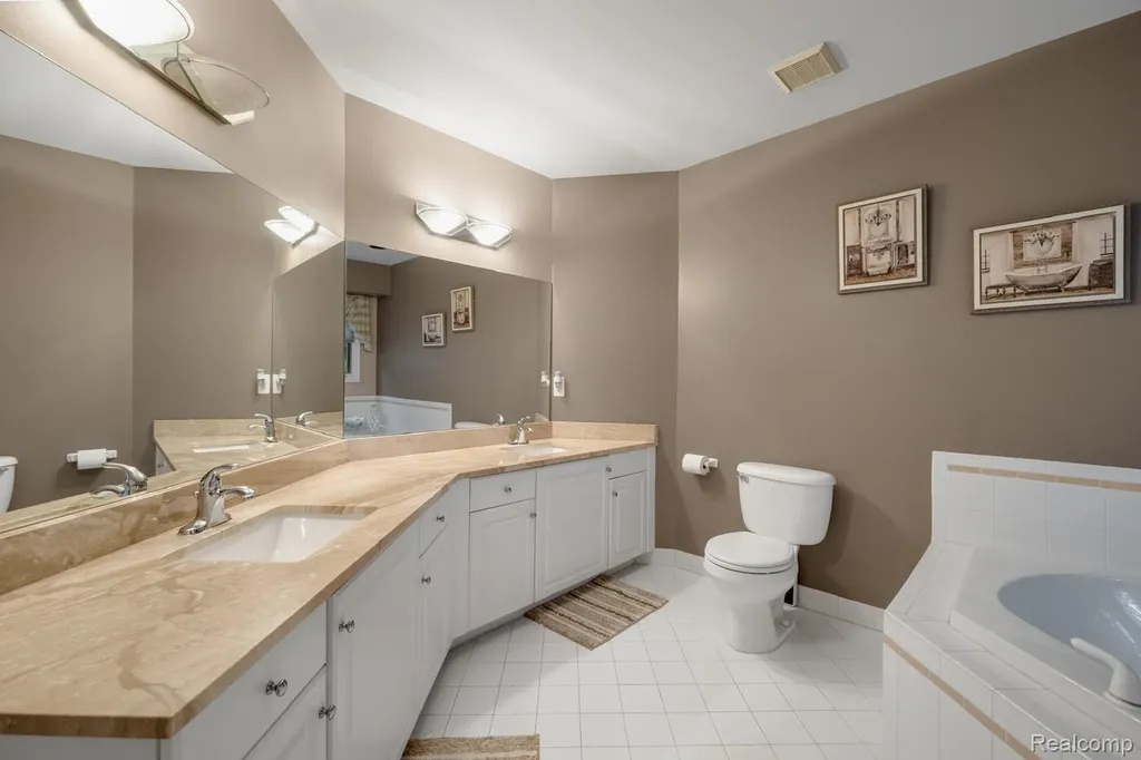 45021 Riverwoods Drive Macomb Township MI 48044