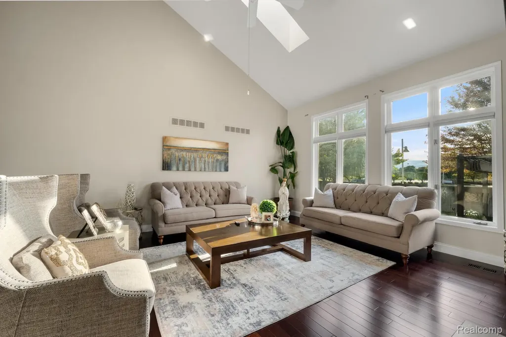 45021 Riverwoods Drive Macomb Township MI 48044