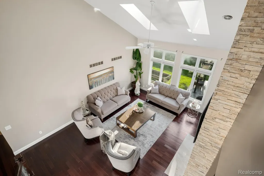 45021 Riverwoods Drive Macomb Township MI 48044