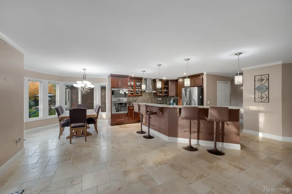 45021 Riverwoods Drive Macomb Township MI 48044