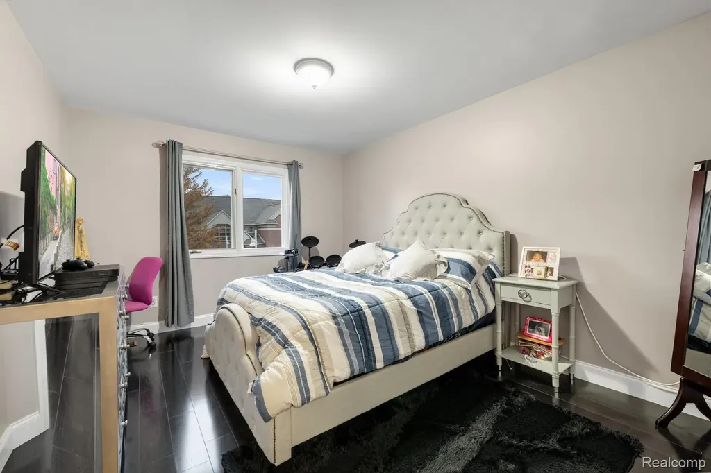 45021 Riverwoods Drive Macomb Township MI 48044