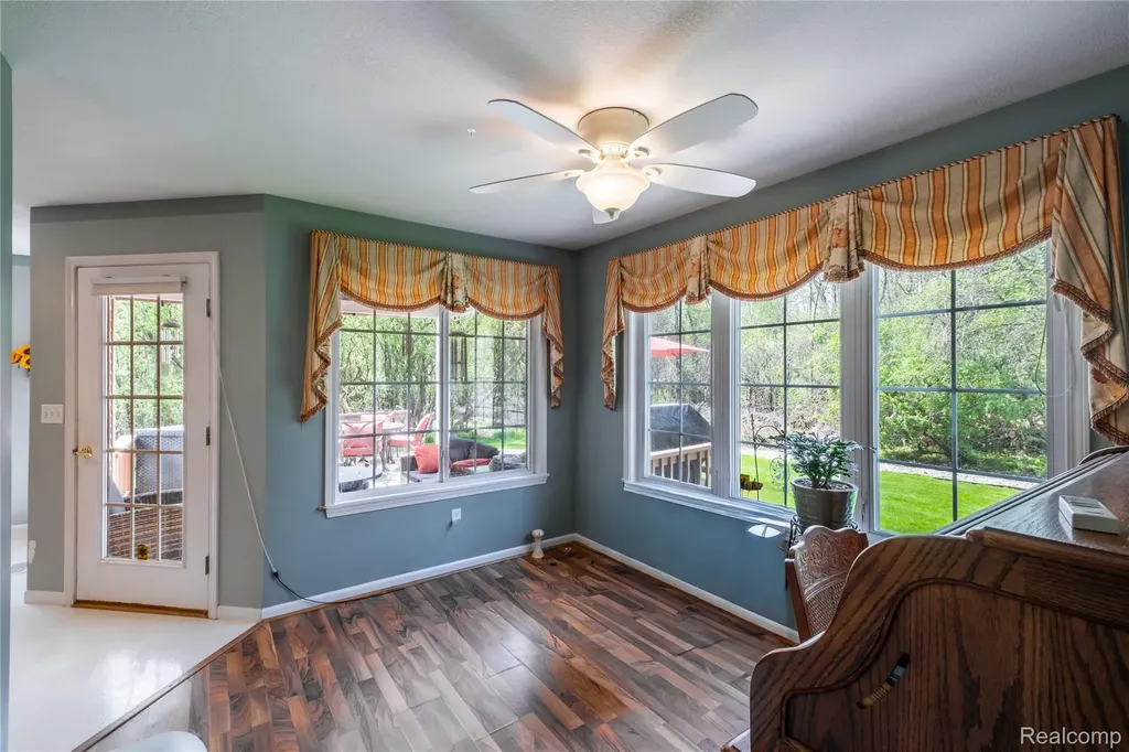 297 Carriage Way Davison City MI 48423