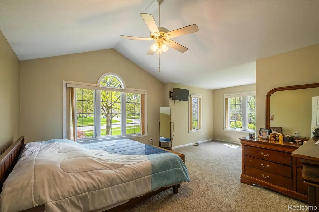 297 Carriage Way Davison City MI 48423
