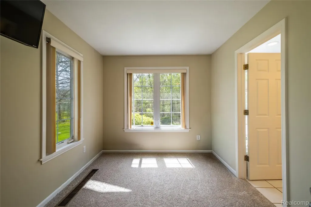 297 Carriage Way Davison City MI 48423