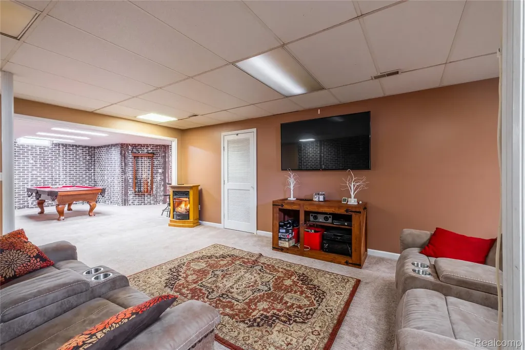 297 Carriage Way Davison City MI 48423