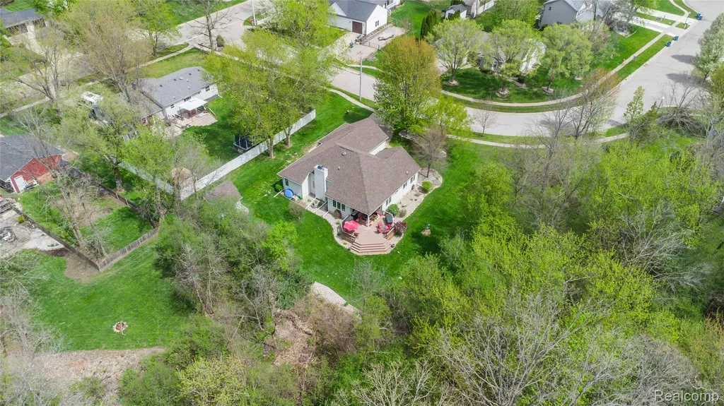 297 Carriage Way Davison City MI 48423