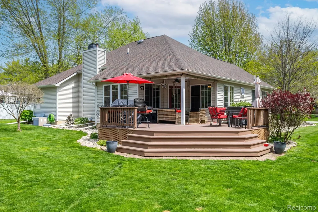 297 Carriage Way Davison City MI 48423