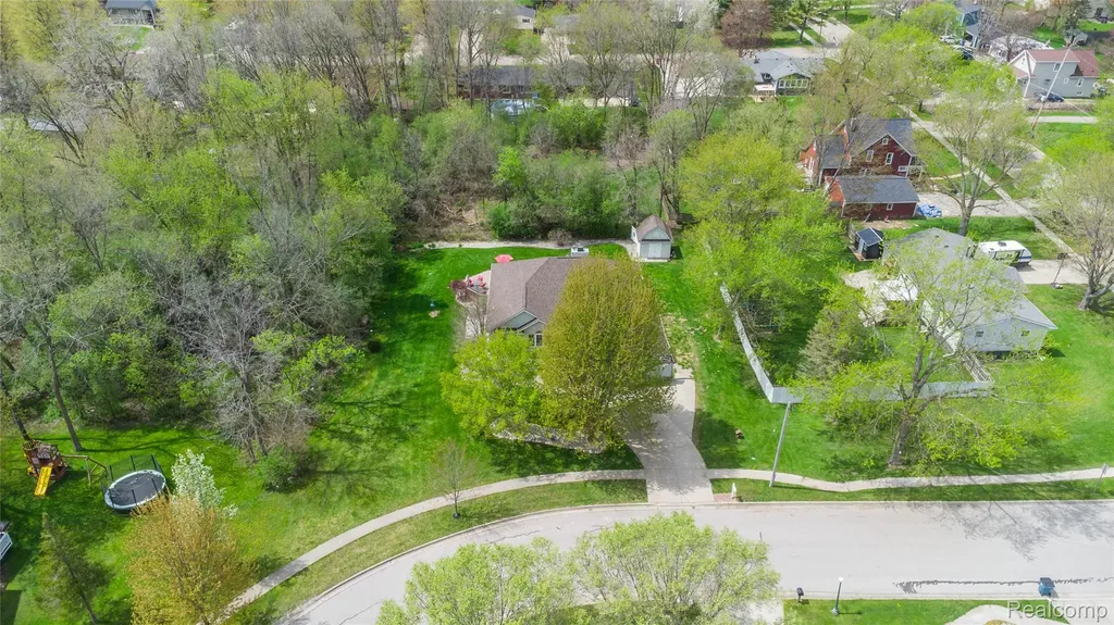 297 Carriage Way Davison City MI 48423