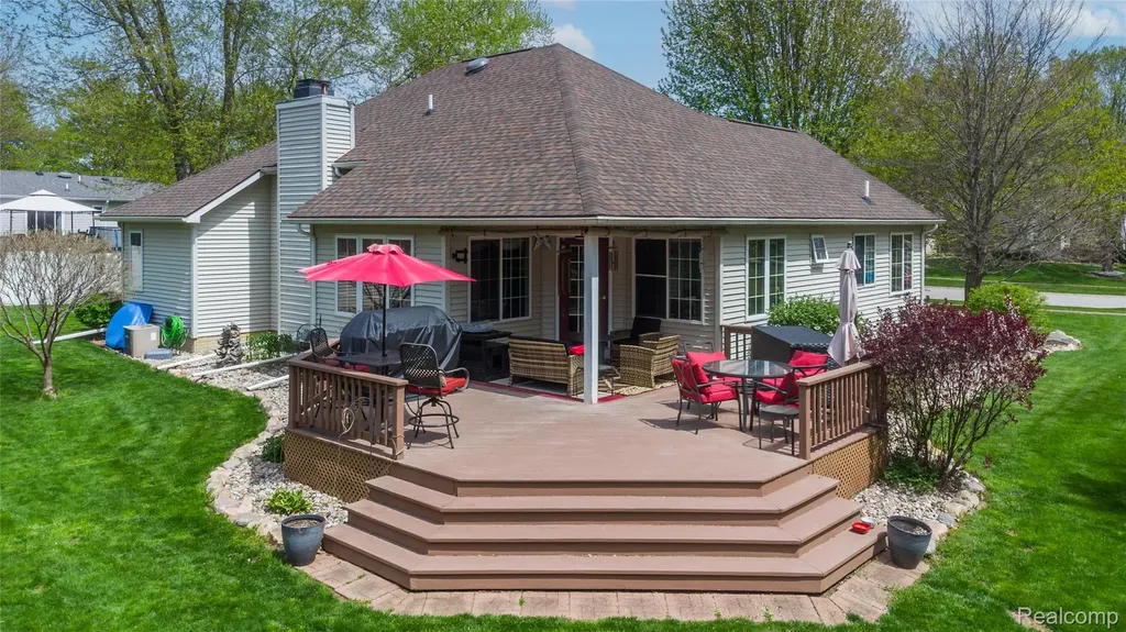 297 Carriage Way Davison City MI 48423