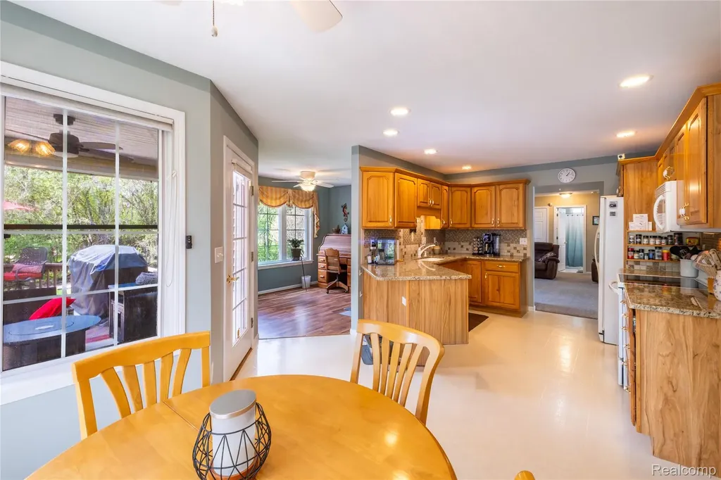 297 Carriage Way Davison City MI 48423