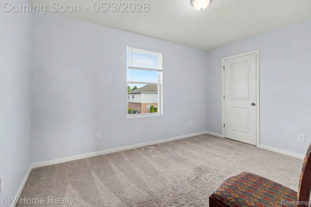 10732 Lakeview Drive Taylor City MI 48180