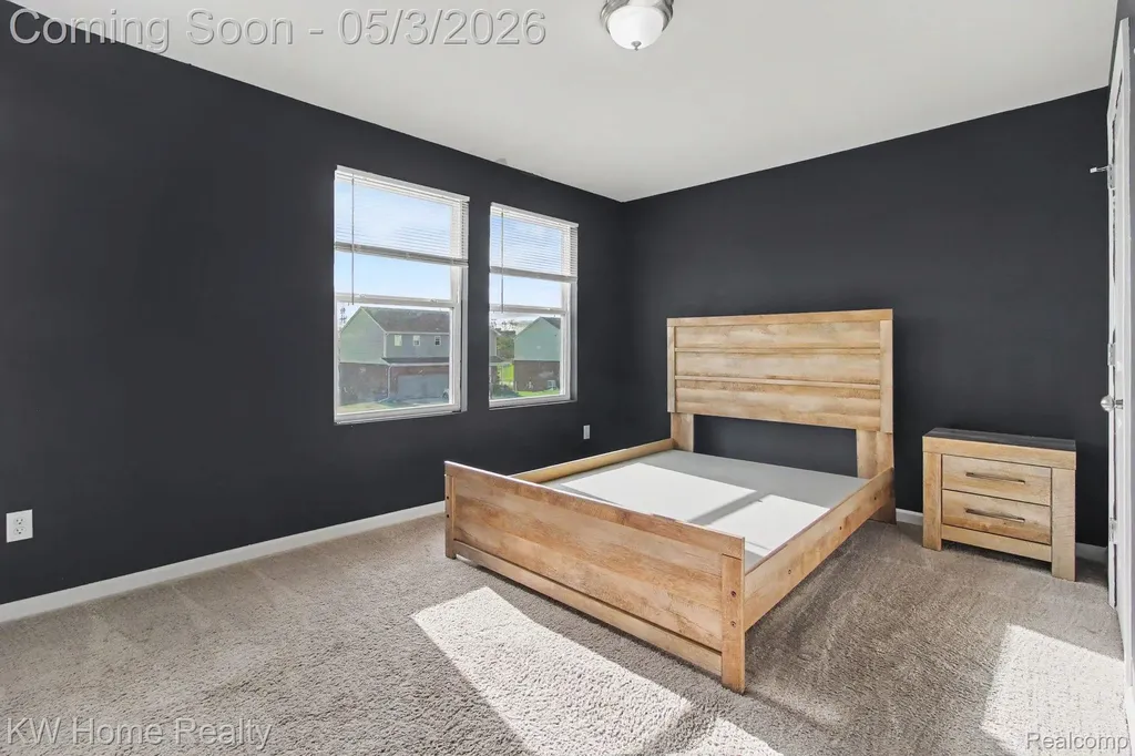 10732 Lakeview Drive Taylor City MI 48180