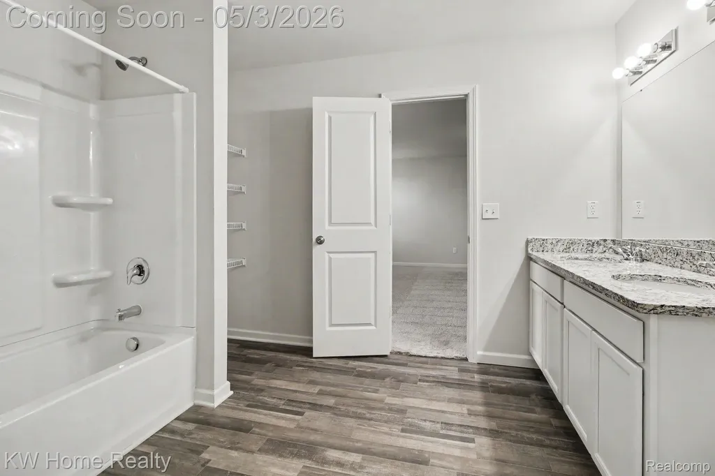 10732 Lakeview Drive Taylor City MI 48180