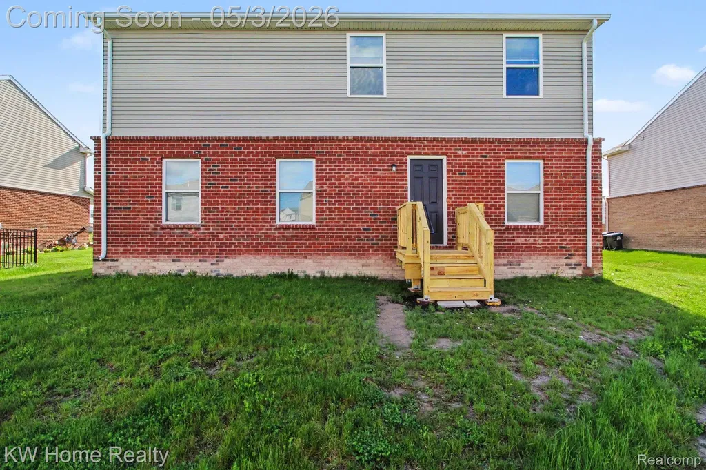 10732 Lakeview Drive Taylor City MI 48180