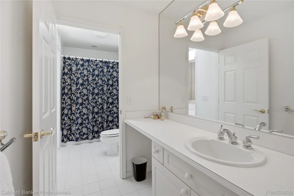 7520 Mistwood Drive White Lake Charter Township MI 48383