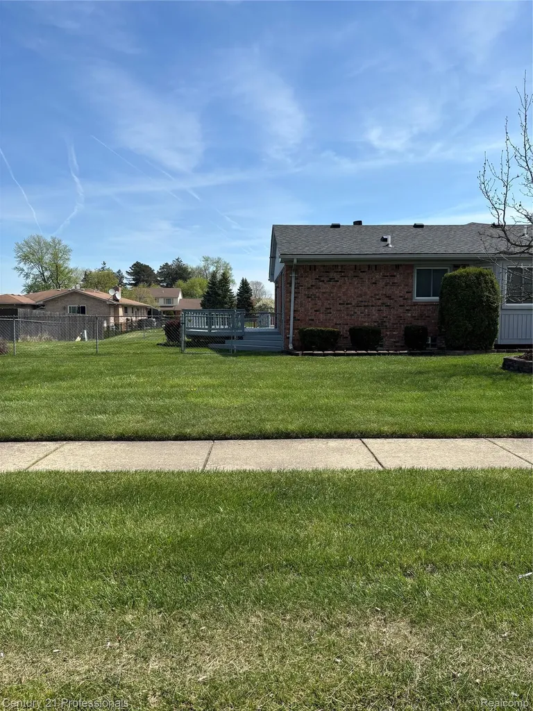 3715 Porter Drive Sterling Heights City MI 48310