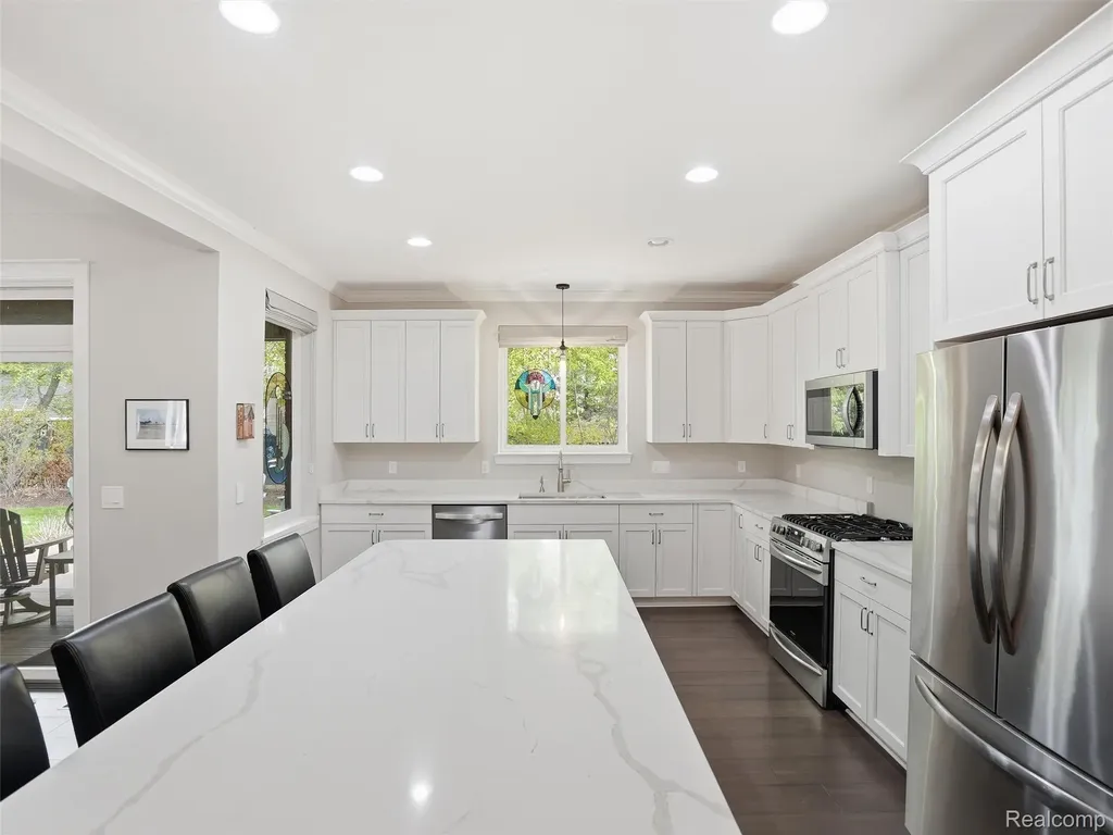 3513 Pointe Shore Drive Brighton Township MI 48114